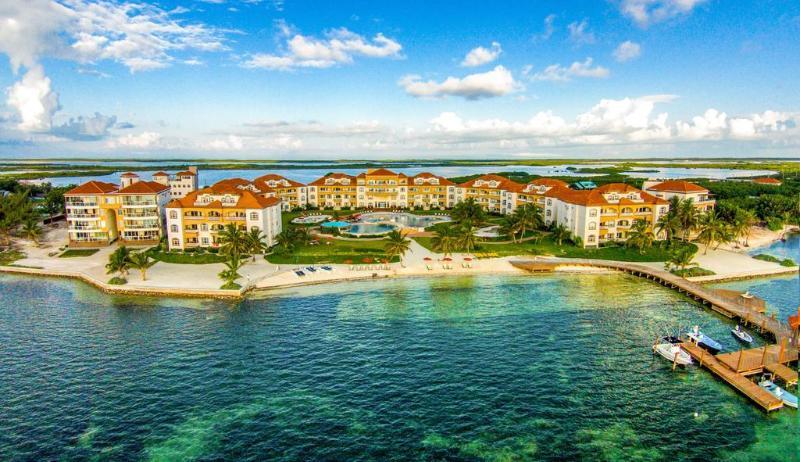 Отель Grand Caribe Belize Сан-Педро Экстерьер фото
